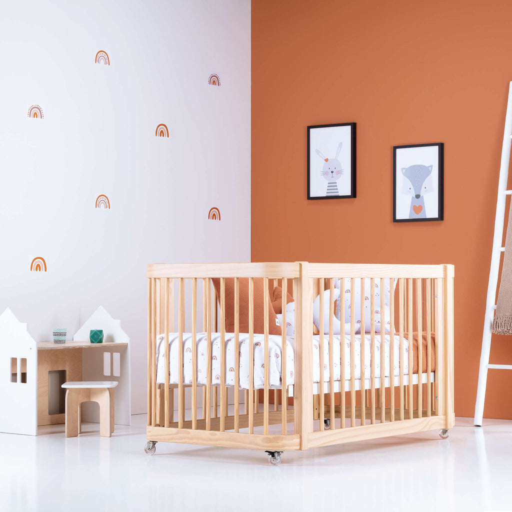 Completa colección de cunas de madera para bebés recién nacidos
