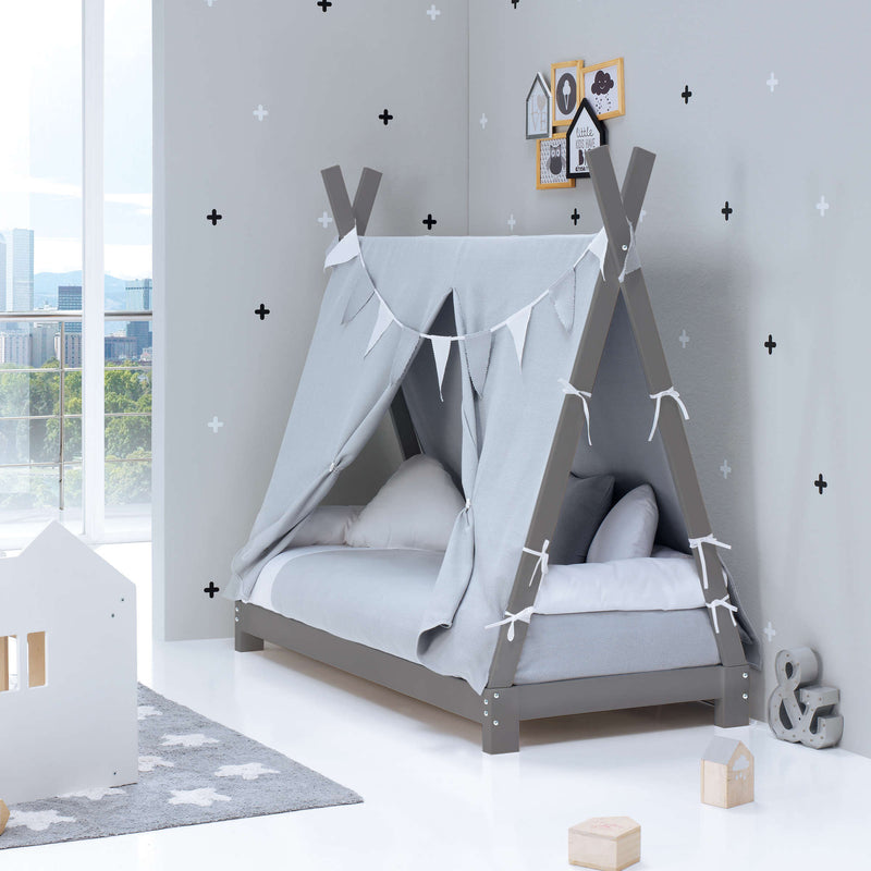 cama Montessori en forma de cabaña para habitaciones originales