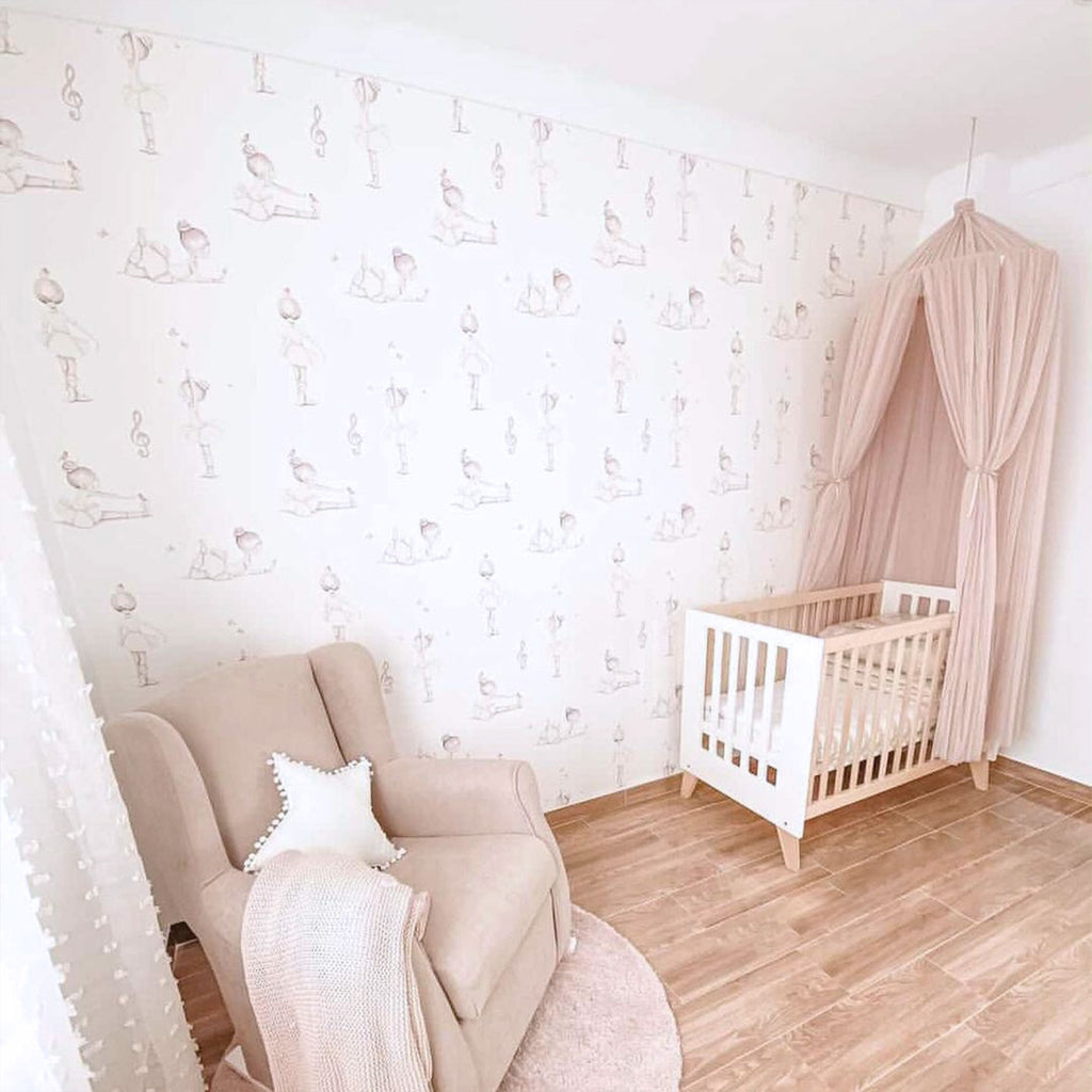 Habitación de bebé con cuna colecho de estilo nórdico