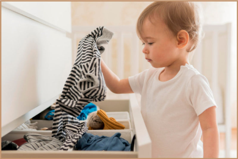 Tips para organizar el armario del bebé y ganar espacio donde creías imposible