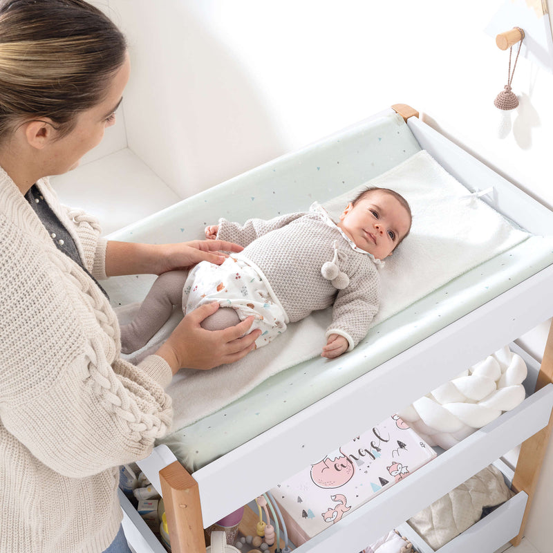 Mueble cómoda de bebés para cambiador de tela