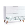 Cómoda infantil con vinilo de eucalipto · Lifestyle Musgo D247RV-M9577-118